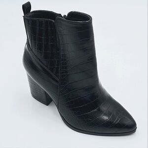 NEW! Shoe Dazzle Ankle Boots